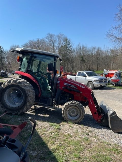 2021 MASSEY FERGUSON M2860 4WD TRACTOR W/CAB & FRONT LOADER