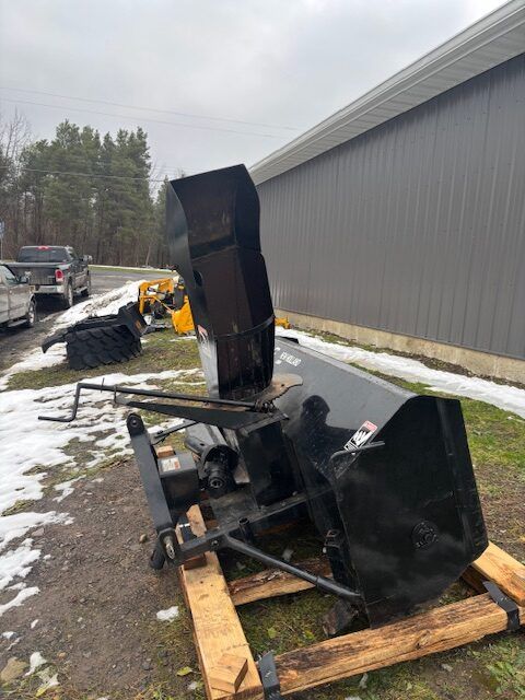 USED NEW HOLLAND 60″ SNOW BLOWER